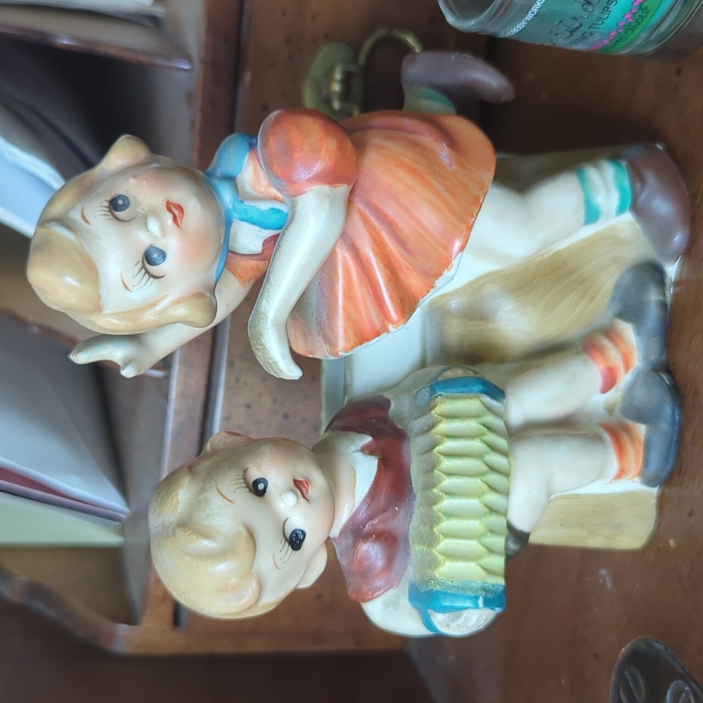 Vtg 1956 L&M Porcelain Wall Pocket